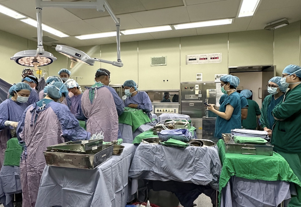 35歲男聚會倒地腦幹衰竭 大愛!一人捐「心肺肝腸腎」讓7家庭重生 276 35歲男聚會倒地腦幹衰竭 大愛!一人捐「心肺肝腸腎」讓7家庭重生 275