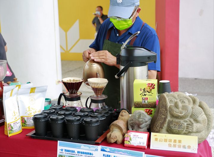 西拉雅有夠Chill!二寮觀曙光雲海、關仔嶺之戀音樂PK、消費集點抽大獎