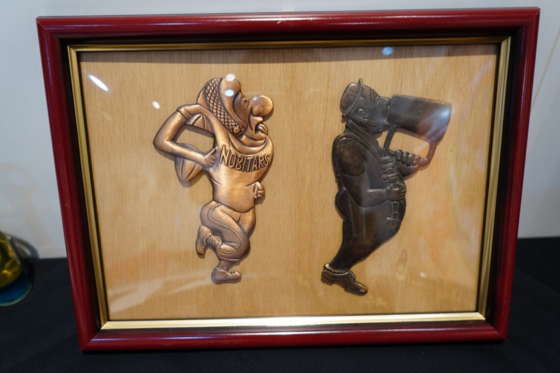 漾新聞|千件百變造型開瓶器捐高餐大 將小愛化成大愛辦展分享