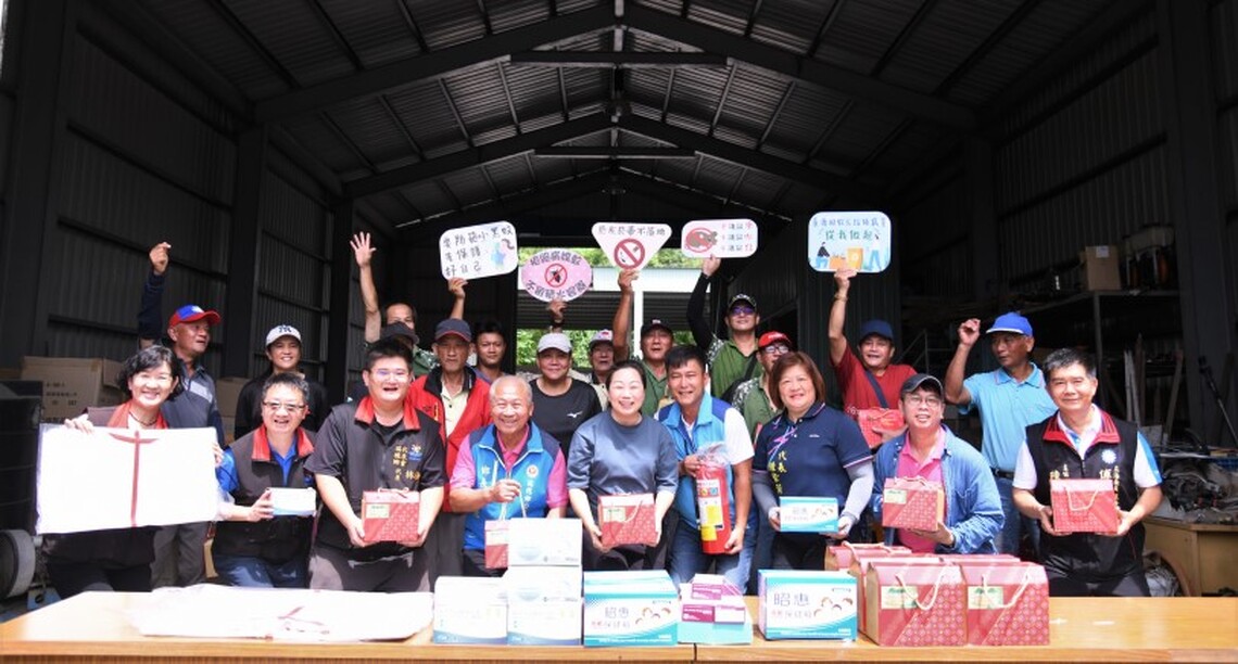 感謝清潔隊員日夜勤奮 縣長徐榛蔚端午前夕致上關懷與溫暖
