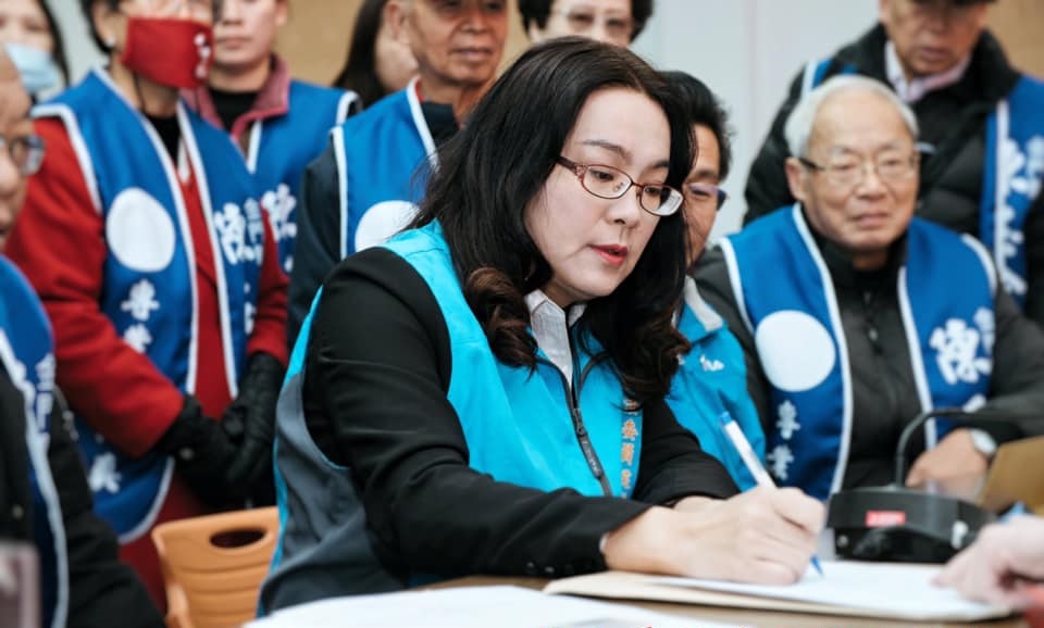 陳玉珍稱可統戰大陸 基進黨:還沒從「反攻大陸」中醒來? 280 陳玉珍稱可統戰大陸 基進黨:還沒從「反攻大陸」中醒來? 279