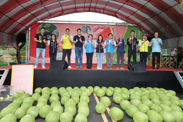 竹南鎮西瓜文化節登場 鄧桂菊推廣崎頂好西瓜