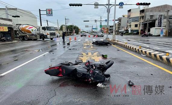 臺一線善化茄拔段路口2機車追撞　一騎士送醫傷重不治