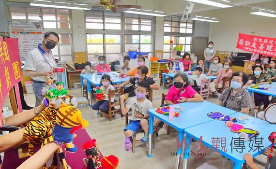 北斗萬來非營利幼兒園一日體驗活動 阿嬤與孫當同學