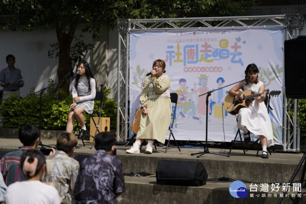 桃市青年局首辦跨校音樂成果發表,17校社團熱情走唱演出。