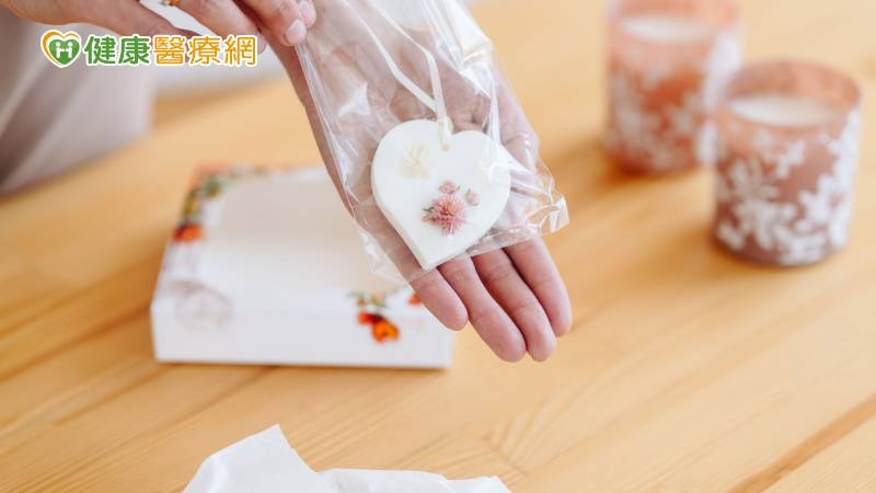 中醫推薦迎端午DIY 洛神烏梅汁與防蚊包