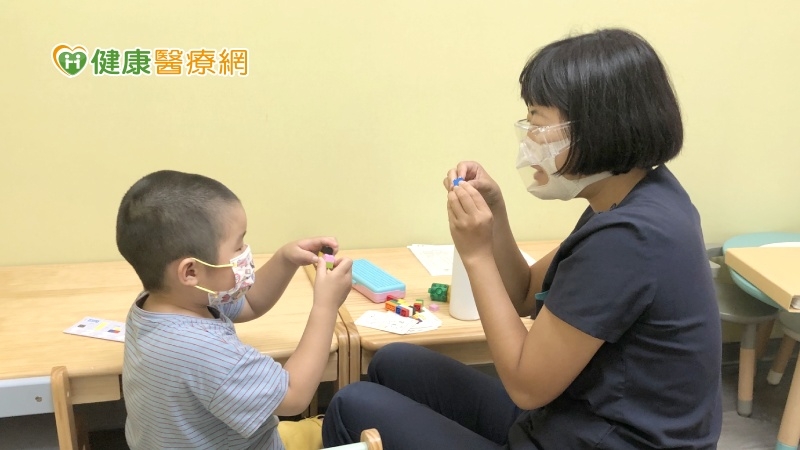 孩子疑似遲緩怎麼辦？把握3歲前「黃金療育期」　快到這75家評估中心！