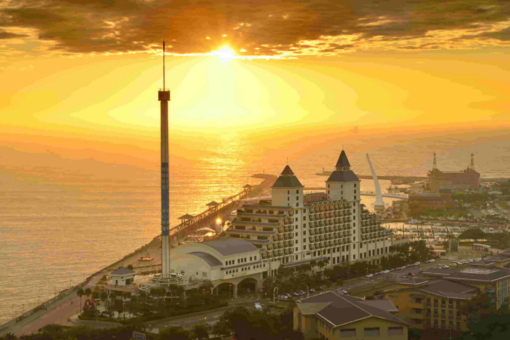 把握夏至到海岸線欣賞金黃時刻!Booking.com 特選「國內六大海景夕陽目的地」!