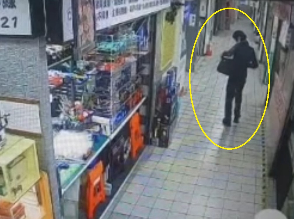 涉連續順手牽羊 警逮50歲慣竊辯全都忘記了 272 涉連續順手牽羊 警逮50歲慣竊辯全都忘記了 271