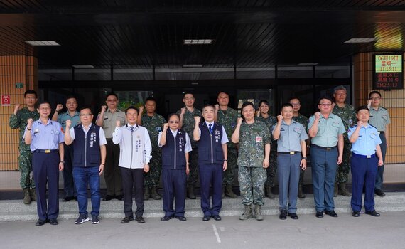 端午節敬軍贈加菜金 黃副市長感謝國軍保家衛國