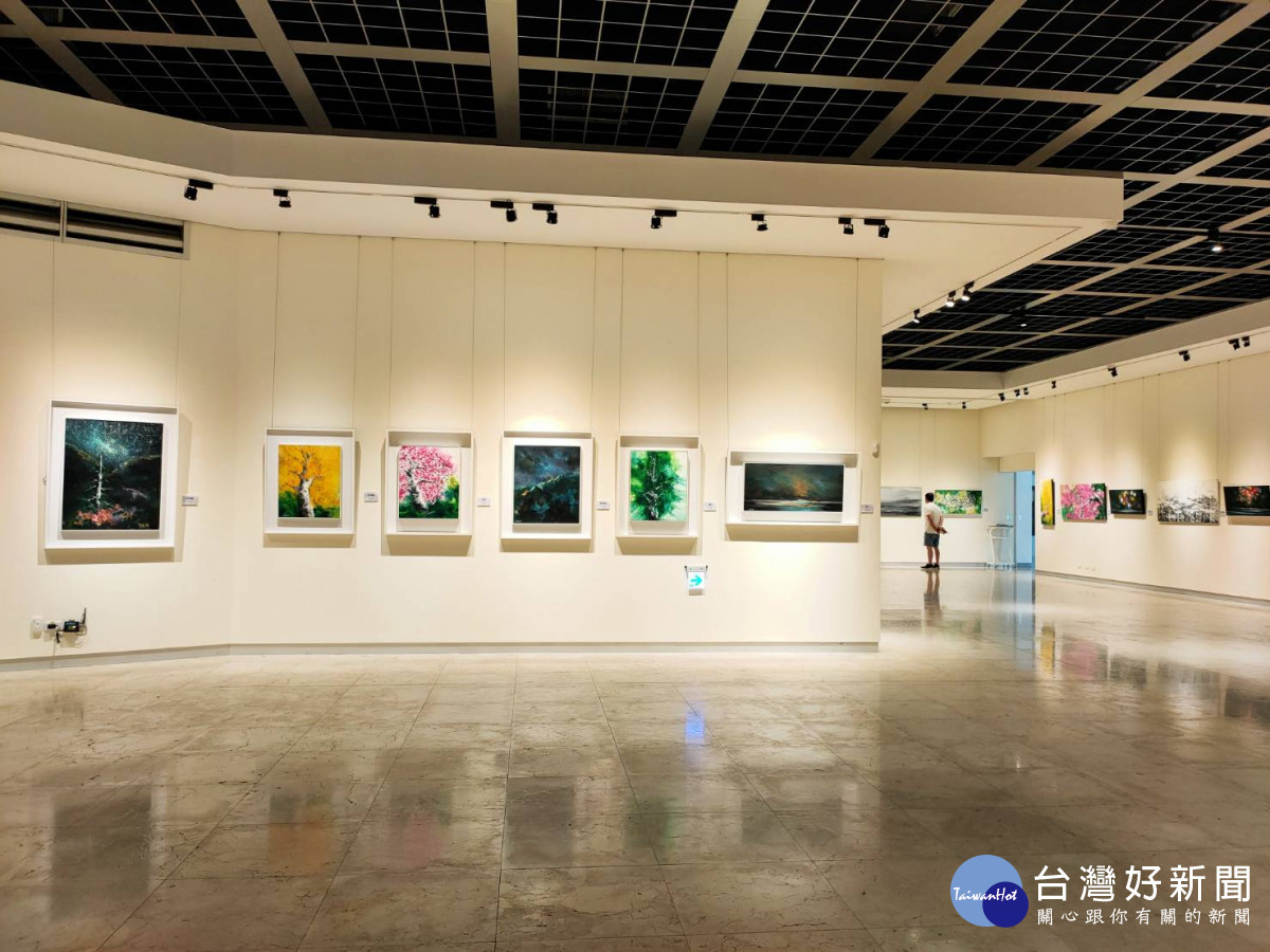 陳炳臣創作「天長地久」展場現場。圖/記者鄧富珍攝