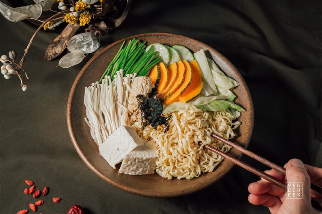 「VEGE CREEK 蔬河」歡慶開幕!6月27日前消費滿百送王子麵。