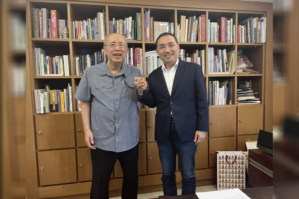 拉抬侯友宜低迷選情 吳伯雄籲:藍軍堅定團結在一起 270 拉抬侯友宜低迷選情 吳伯雄籲:藍軍堅定團結在一起 269