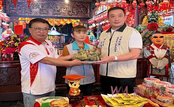 西螺福興宮福粽傳愛慶端陽 發送弱勢家庭端午應節物資