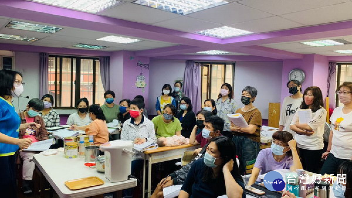▲創造就業機會，高市府6、7月依序在六龜區開辦托育人員與坐月子服務人員培訓課程。（圖／記者 許高祥 翻攝）