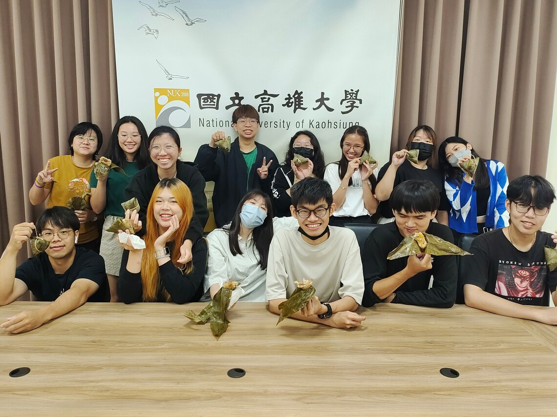 漾新聞|高雄大學國際處招待境外生美味粽子過端午