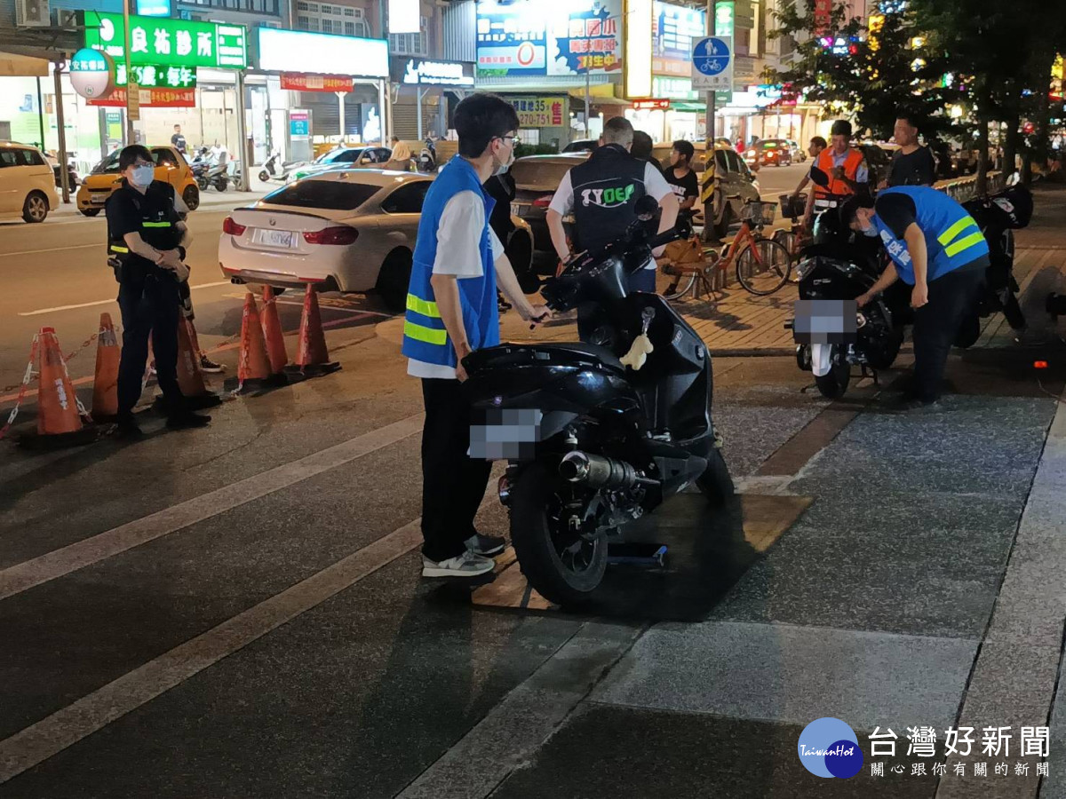 端午連續假期前夕,桃警打擊改裝噪音車輛不手軟,環警監聯合強力稽查。