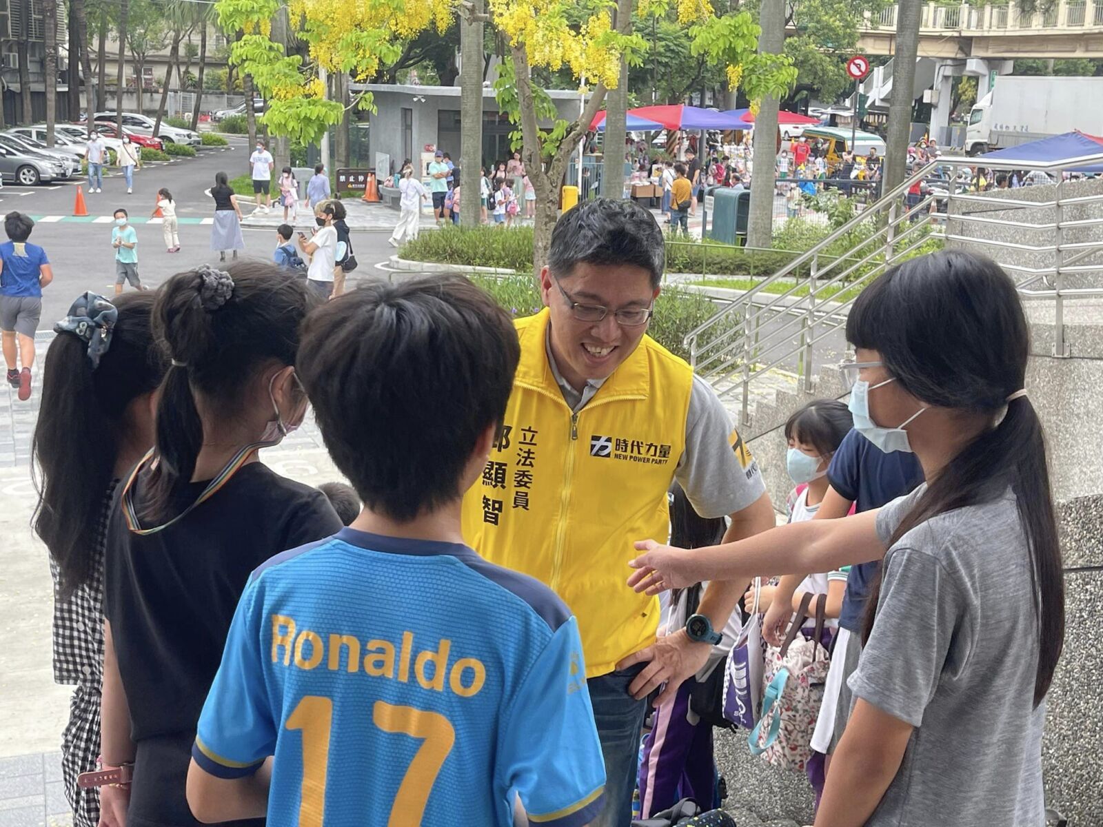 邱顯智譴責民進黨執政七年不立法 埋下重啟服貿漏洞 276 邱顯智譴責民進黨執政七年不立法 埋下重啟服貿漏洞 275