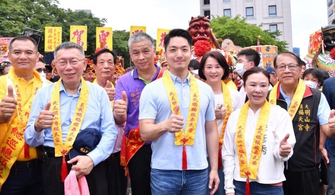 參加光大寮聚寶宮全臺祈安遶境接駕大典 蔣萬安祈求北市四時無災 市民安居樂業