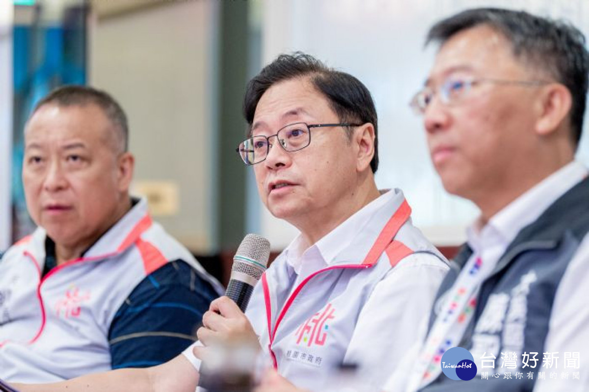 張市長現場回應里長需求。<br /><br /> <br /><br /> 