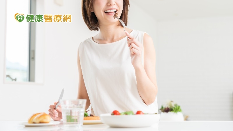 婦女常見4大健康問題:骨質流失、泌尿道發炎等 保養、營養保健看這裡!