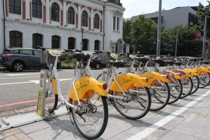 中市iBike明起走入歷史 全面升級YouBike2.0 68 1.0停止營運後,既有站位仍均有2.0車輛提供服務 民眾租借權益不受影響 | 政治 政治 記者爆料網