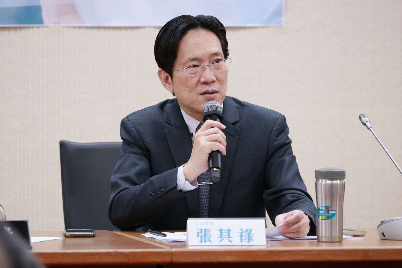 NCC強行闖關鏡電視案 張其祿:獨立機關公信力何在? 386 NCC強行闖關鏡電視案 張其祿:獨立機關公信力何在? 385