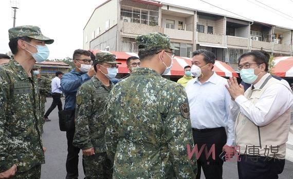 八軍團國軍弟兄投入化學防治作業 共同對抗登革熱