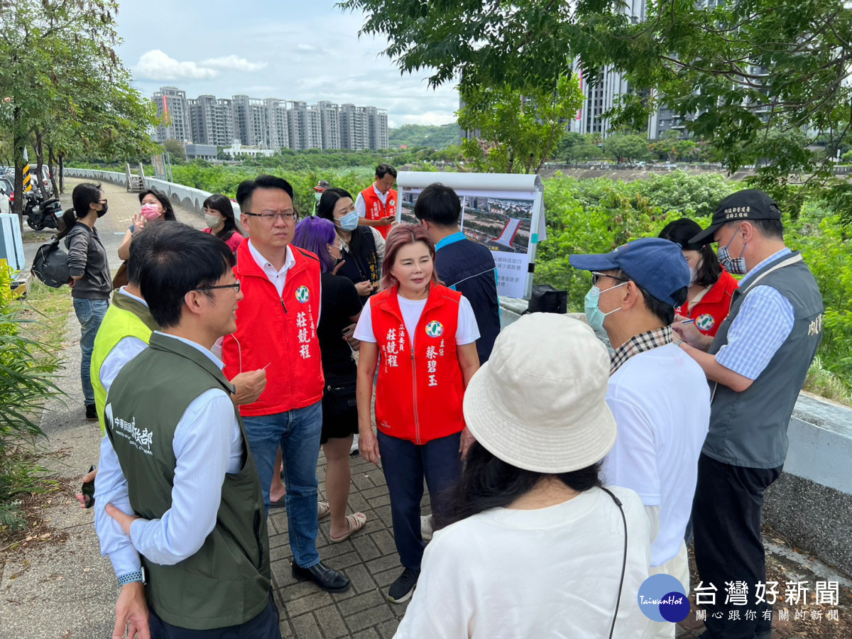 立委莊競程與何欣純成功向中央爭取近3億預算將興建一座連結北屯與太平的東西向橋梁。立委莊競程提供