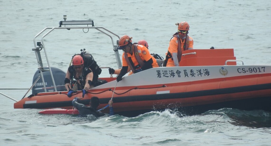 集結岸海快速機動救援機具 展現枋寮海域聯合搜救能力