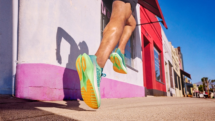 HOKA全新高階競速鞋Mach X宣告追求速度的決心