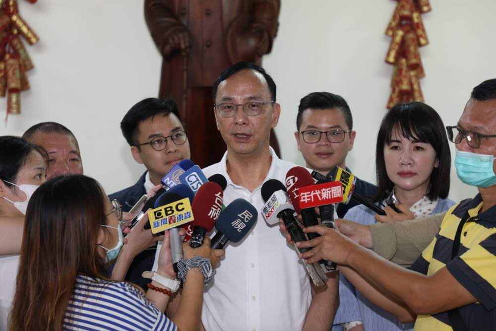 總教練變球隊老闆「明升暗降」？ 朱立倫：不要叫我老闆 311