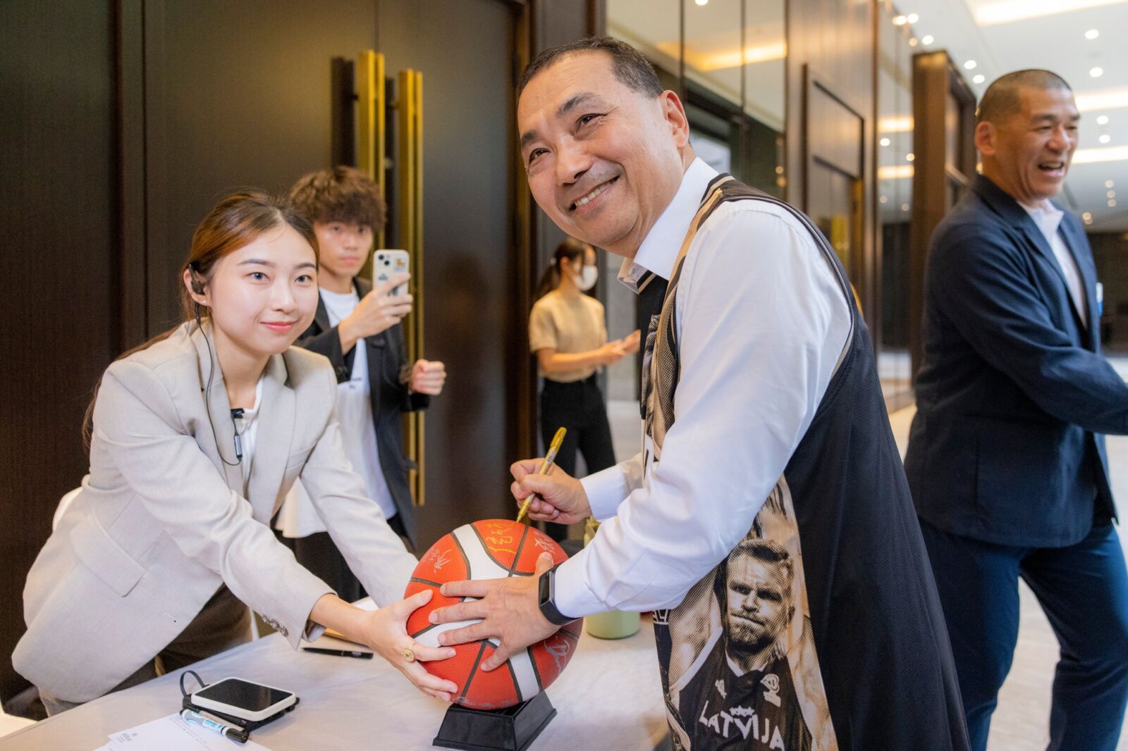 幼兒園餵藥案尚未偵結 民進黨籲:侯友宜勿帶風向造謠 280 幼兒園餵藥案尚未偵結 民進黨籲:侯友宜勿帶風向造謠 279