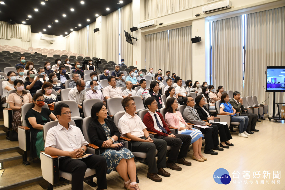 彰縣府與加州大學聖馬可斯分校簽署備忘錄,提供更寬廣的國際教育。圖/記者鄧富珍翻攝