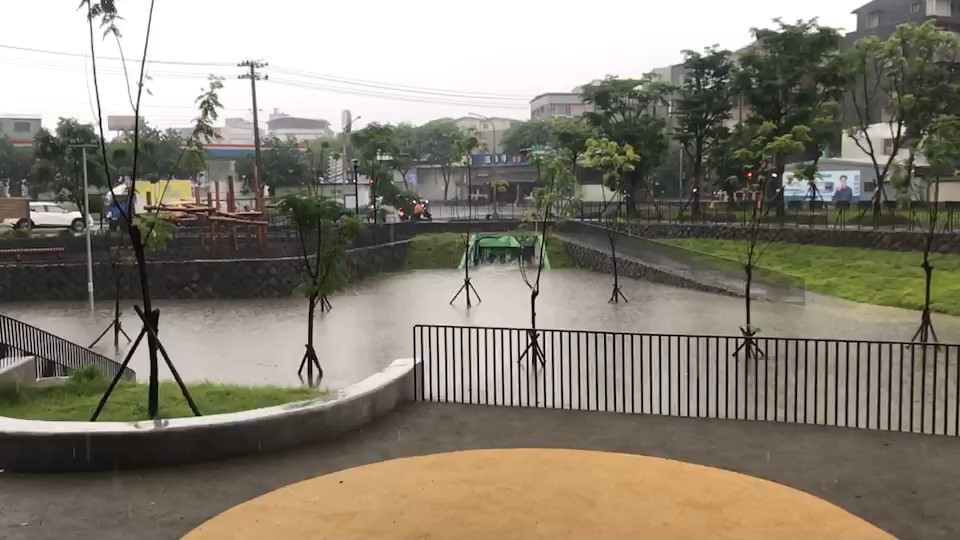 中和區92毫米小時豪大雨侵襲,壽德公園首次發揮滯洪功能,分攤短延時強降雨水量