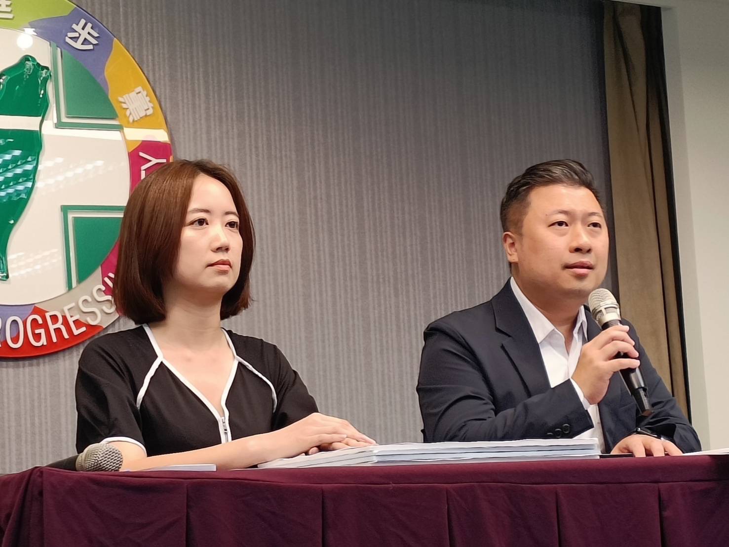 批國民黨惡意指控 民進黨籲道歉:侯友宜才是餵藥案抹黑源頭 302 批國民黨惡意指控 民進黨籲道歉:侯友宜才是餵藥案抹黑源頭 301