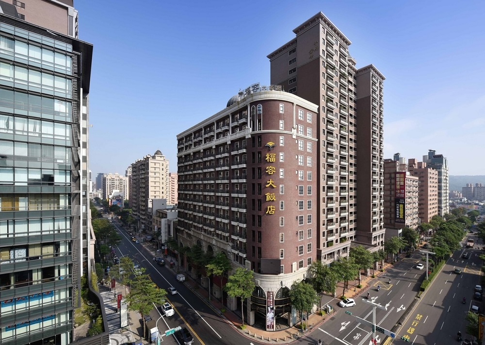 放暑假了　憑身分證福容大飯店住房優惠　三創生活商場科技潮牌進駐 315