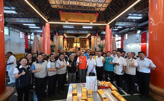 退輔會主委馮世寛率官員到九華山地藏庵 感謝長期照顧地區退除役官兵眷