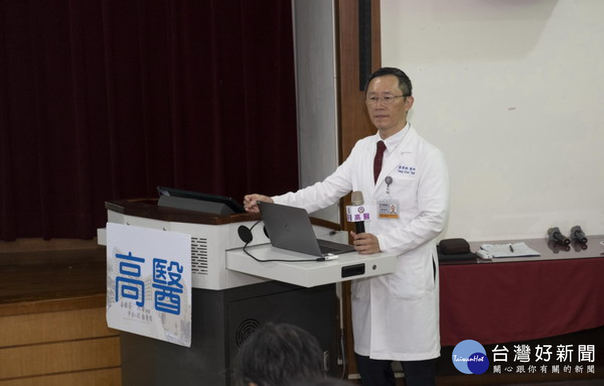 ▲高醫心臟血管外科蔡峯鈞主任表示，對症狀還不明顯尤其是年輕女性的病友，常錯失治療的黃金時機。（圖／記者 許高祥 翻攝）
