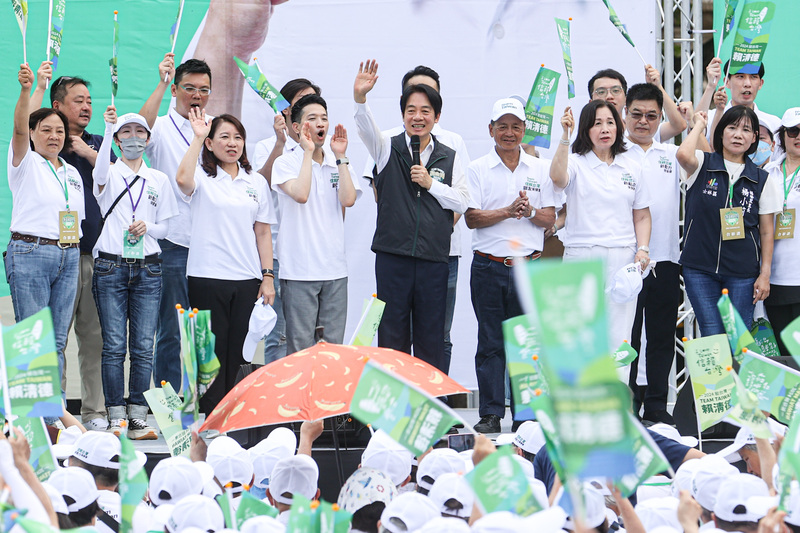 王世堅缺席挺賴造勢,引發堅偉心結未解揣測。中央社