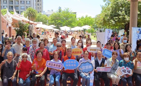 家庭照顧者身心靈健康市集　 社會局呼籲好好愛自己
