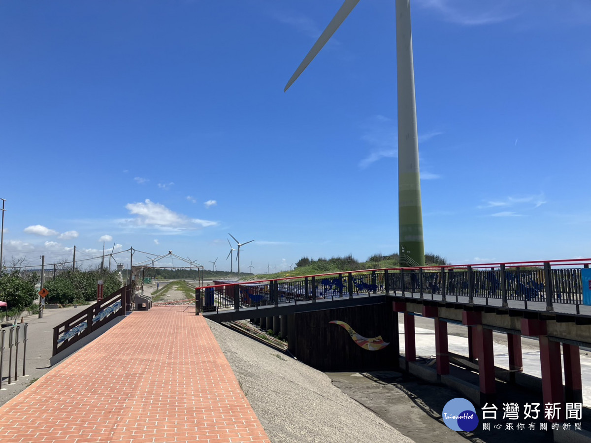 堤頂步道興建