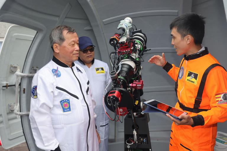 合歡山賞星月幕之旅,合歡山景點2日遊推薦一次看~ 在南投的星空季裡,合歡山無疑是最受歡迎的景點之一。每當晚上來臨,整個合歡山區域都會被無數繁星點綴,讓人不禁嘆為觀止。除了美麗的星空,合歡山也擁有許多值得一遊的景點,讓人流連忘返。這篇文章為大家整理了合歡星空軸,帶你沿台14甲線延伸至清境—奧萬大,探索這神秘且美麗的地方,玩遍合歡山景點。小編也幫大家整理了合歡山一日遊和二日遊推薦,快來一起來探索美麗的星空之旅吧!