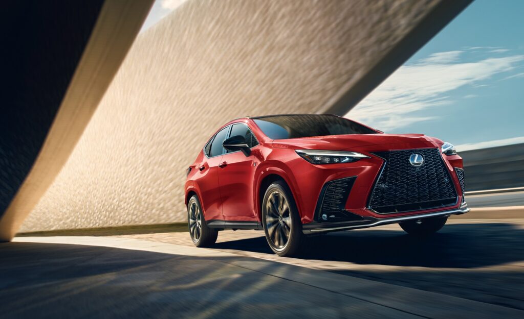 LEXUS連續五個月超越紀錄 穩居豪華車市場No.1 寶座。圖/和泰汽車