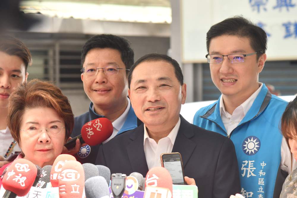 【有影】憂郭台銘獨立參選?侯友宜:拜關公重情、重義、重承諾 312 【有影】憂郭台銘獨立參選?侯友宜:拜關公重情、重義、重承諾 311