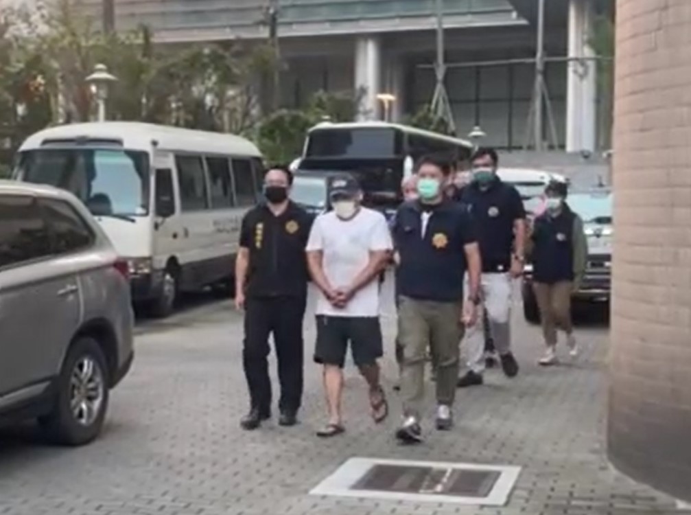 家具夾藏大麻企圖闖關 台美合作查獲1200公斤逮5人 300 家具夾藏大麻企圖闖關 台美合作查獲1200公斤逮5人 299