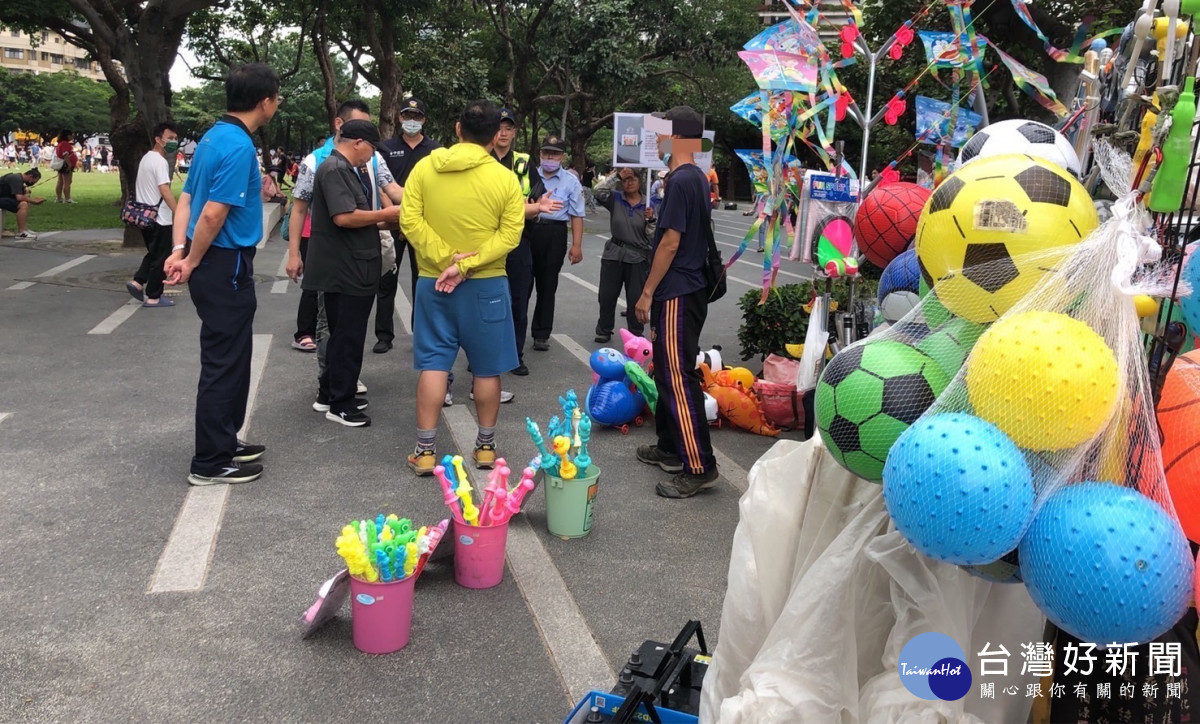 市府3月份起辦理擴大聯合稽查已有效減少違規攤販進駐
