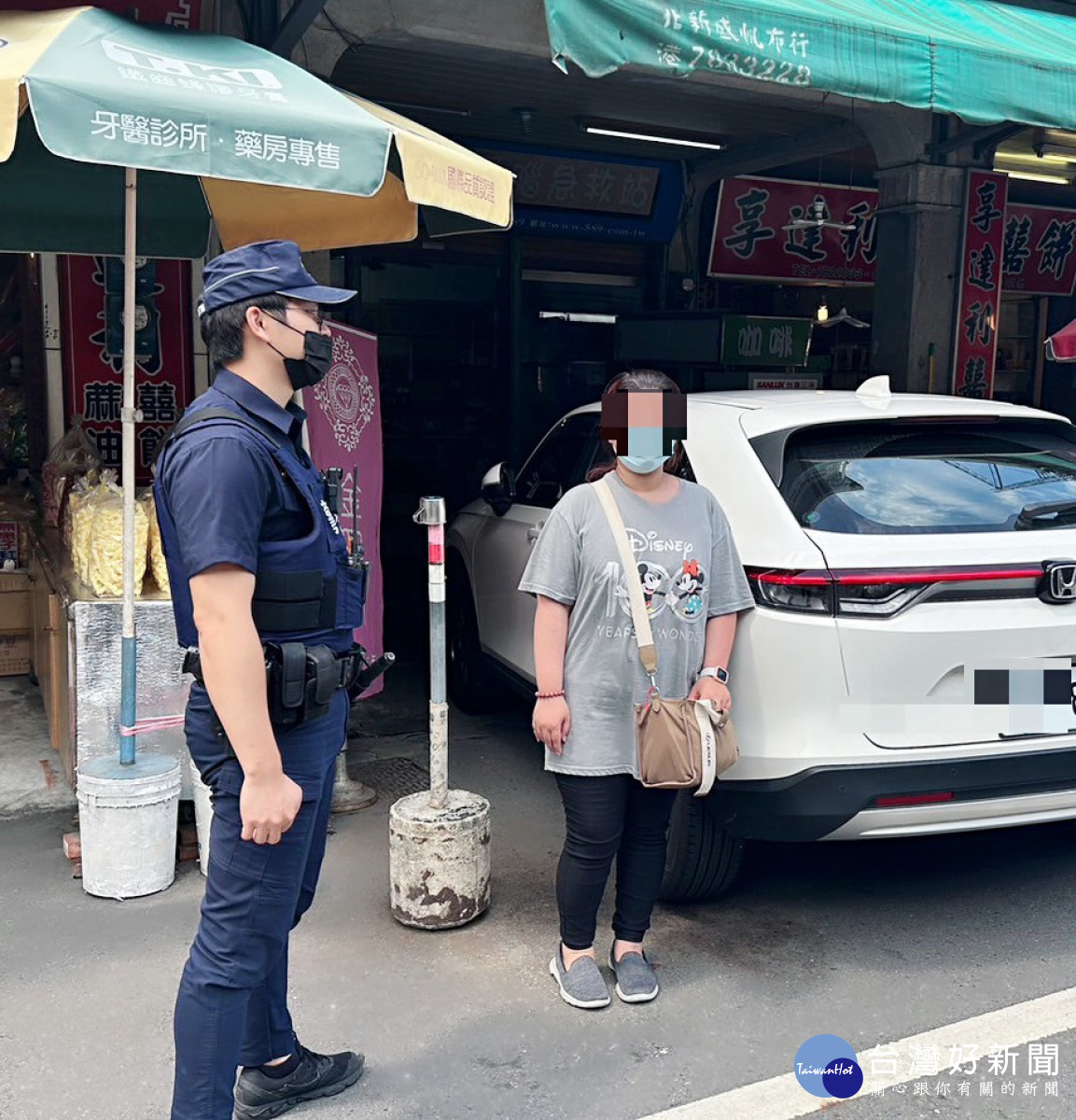 謝姓婦人開車載家人到朝天宮拜拜後找不到愛車，向警方求助／北港警分局提供