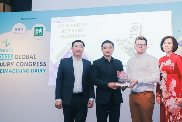 Vinamilk was honored to receive the “Best Dairy Alternative 2023 Award” with Vinamilk Super Nut Vinamilk was honored to receive the “Best Dairy Alternative 2023 Award” with Vinamilk Super Nut