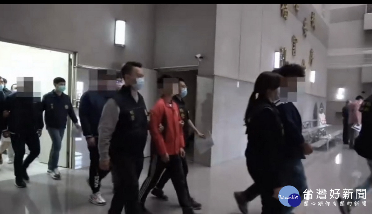 嫌犯移送檢方。(縣警局提供)